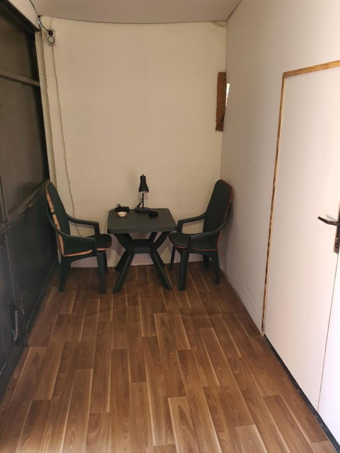 Family Friendly Gyal Apartment Exterior photo